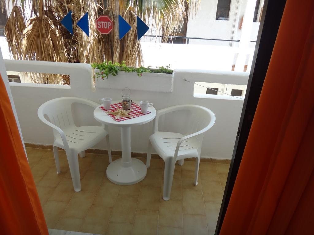 Amfi Apartments Kardamena  Bilik gambar
