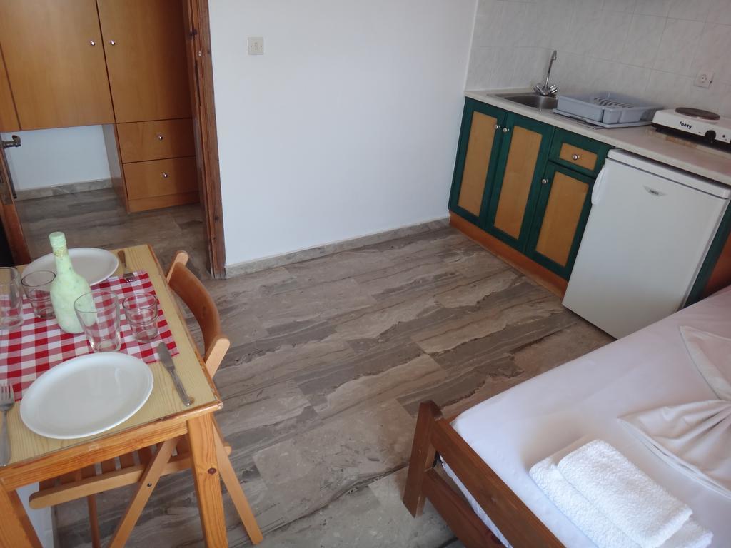 Amfi Apartments Kardamena  Bilik gambar